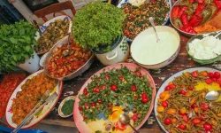 Alaçam’da ot yemekleri ve doğal beslenme kültürü