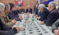 Saadet Partili Mehmet Karaman vatandaşın nabzını tuttu