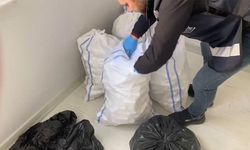 Samsun'da eve baskın! On binlerce adet geçirildi