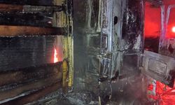 Samsun'da korku dolu anlar! Geriye demir yığını kaldı