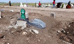 Şanlıurfa'da 16 kişiyi yaralayan okul saldırganı sessizce defnedildi