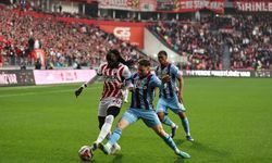 Karadeniz derbisinde ilk yarı gol yok! Samsunspor: 0 - Trabzonspor: 0