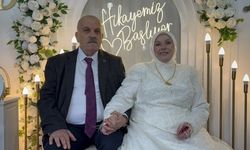 Samsun'da 52 yıllık hayal gerçek oldu! Gelinlik ve damatlığı yıllar sonra giydiler