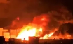 İran’da peş peşe patlama sesleri! Hürmüz Boğazı’nda alarm