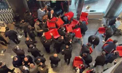 CHP Genel Merkezi’nde tahliye gerilimi: Polis binaya girdi