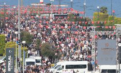 Samsun’da 19 Mayıs coşkusu! Binlerce kişi sahile akın etti