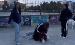 Samsun’da okul bahçesinde akran şiddeti: Dakikalarca darp ettiler!