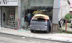 Samsun’da faciadan dönüldü! Camlar tuzla buz oldu