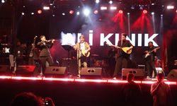 Samsun’da müzik dolu Anneler Günü gecesi