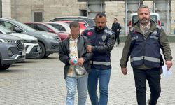 Samsun'da tartıştığı kişinin aracını kurşunladı!