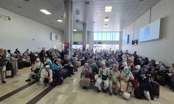 Samsunlu hacı adayları kutsal topraklara uğurlanıyor