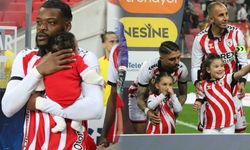Samsunspor'da Olivier Ntcham ve Soner Gönül seremoniye çocuklarıyla çıktı