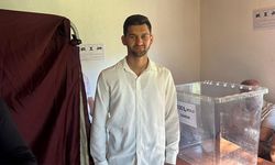 Alaçam'da 21 yaşındaki Emirhan Çepe muhtar seçildi