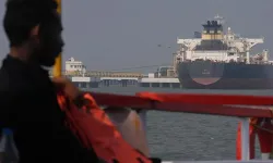 Hürmüz Boğazı yakınlarında alarm! Kargo gemisi hedef alındı