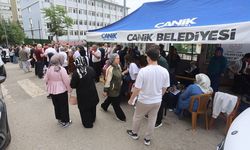 Öğrenciler sınavdaydı, Canik Belediyesi sahadaydı