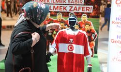 Samsun'da CANİKMAN milli formayı giydi, ilgi odağı oldu!