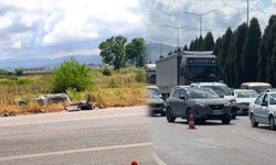 Samsun'da iki araç kazaya karıştı, trafik felç oldu!