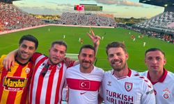 Samsunspor taraftarları ABD'de millilerin yanında
