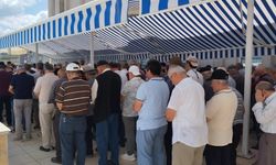 Samsun'da evinde ölü bulunan genç kız son yolculuğuna uğurlandı