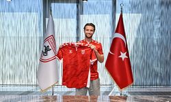 Elliot Watt imzayı attı! Samsunspor taraftarına dikkat çeken mesaj