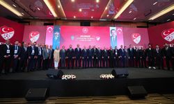 Samsunspor yönetimi İstanbul'daki zirvede yer aldı