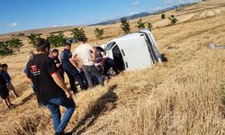 Samsun'da otomobil tarlaya savruldu! Yaralılar var