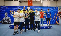 Samsunlu boksörler fırtına estirdi