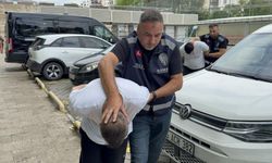 Samsun'da trafikte dehşet! Aracın peşine düşüp darbettiler