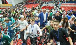 Canik'te 2 bin 500 çocuk ve genç hediyelerine kavuşacak