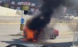 Samsun’da sanayi sitesinde panik! Otomobil alev aldı
