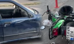 Samsun'da korkutan anlar! Otomobille motosiklet çarpıştı