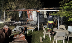 Samsun Kavak’ta bağ evi alevlere teslim oldu!