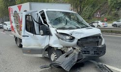 Samsun'da kamyonet kamyona çarptı: 1 yaralı