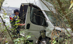 Samsun’da korkutan kaza! Minibüs şarampole yuvarlandı
