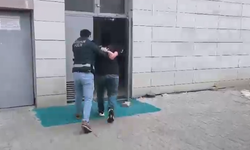 Samsun’da polis ekipleri aranan şahsı kıskıvrak yakaladı