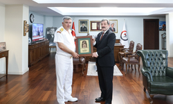 Tuğamiral Ahmet Bahadır’dan Samsun Valisi’ne veda ziyareti