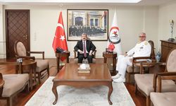 Tuğamiral Gökmen Gücüyen’den Vali Tavlı’ya ziyaret