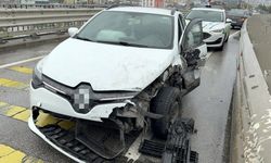 Samsun’da viyadükte kaza! İki otomobil çarpıştı