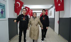 Samsun’da fedakar anne! 16 yıldır iki oğlunun geleceği için mücadele ediyor