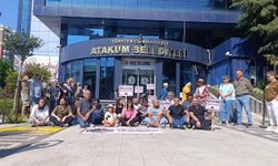 Atakum’da işçiler belediye önünde nöbette