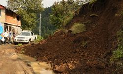 Samsun’da sağanak sonrası heyelan: Yollar ulaşıma kapandı