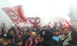 Samsunspor taraftarlarından Ahmet Arıbaş’a teşekkür, Faruk Aydın’a hoş geldin