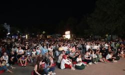 Samsun’da açık hava sinema keyfi 17 ilçeye yayıldı