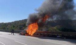 Samsun’da seyir halindeki otomobil küle döndü!
