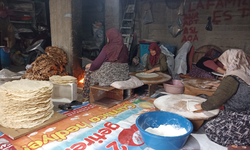 Samsun’da kadınlardan imece usulü yufka geleneği