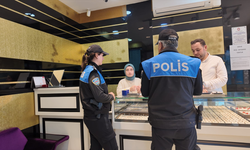 Samsun’da polis esnafı ziyaret etti, vatandaşı bilgilendirdi