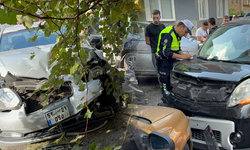 Samsun'da saniyeler içinde 4 araç kazaya karıştı!