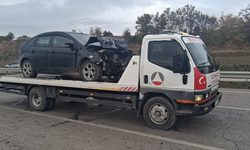 Samsun’da tırla otomobil çarpıştı! 1 kişi araçta sıkıştı