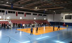 Samsun’da kamu çalışanları raket başına geçti!