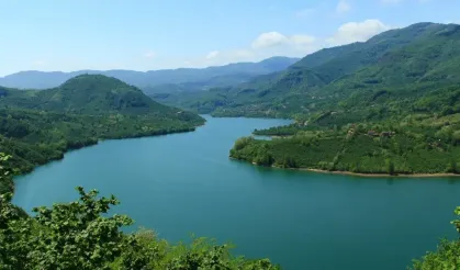 Ayvacık Baraj Gölü’nde Huzur, Sessizlik ve Doğayla Bağ Kurmak